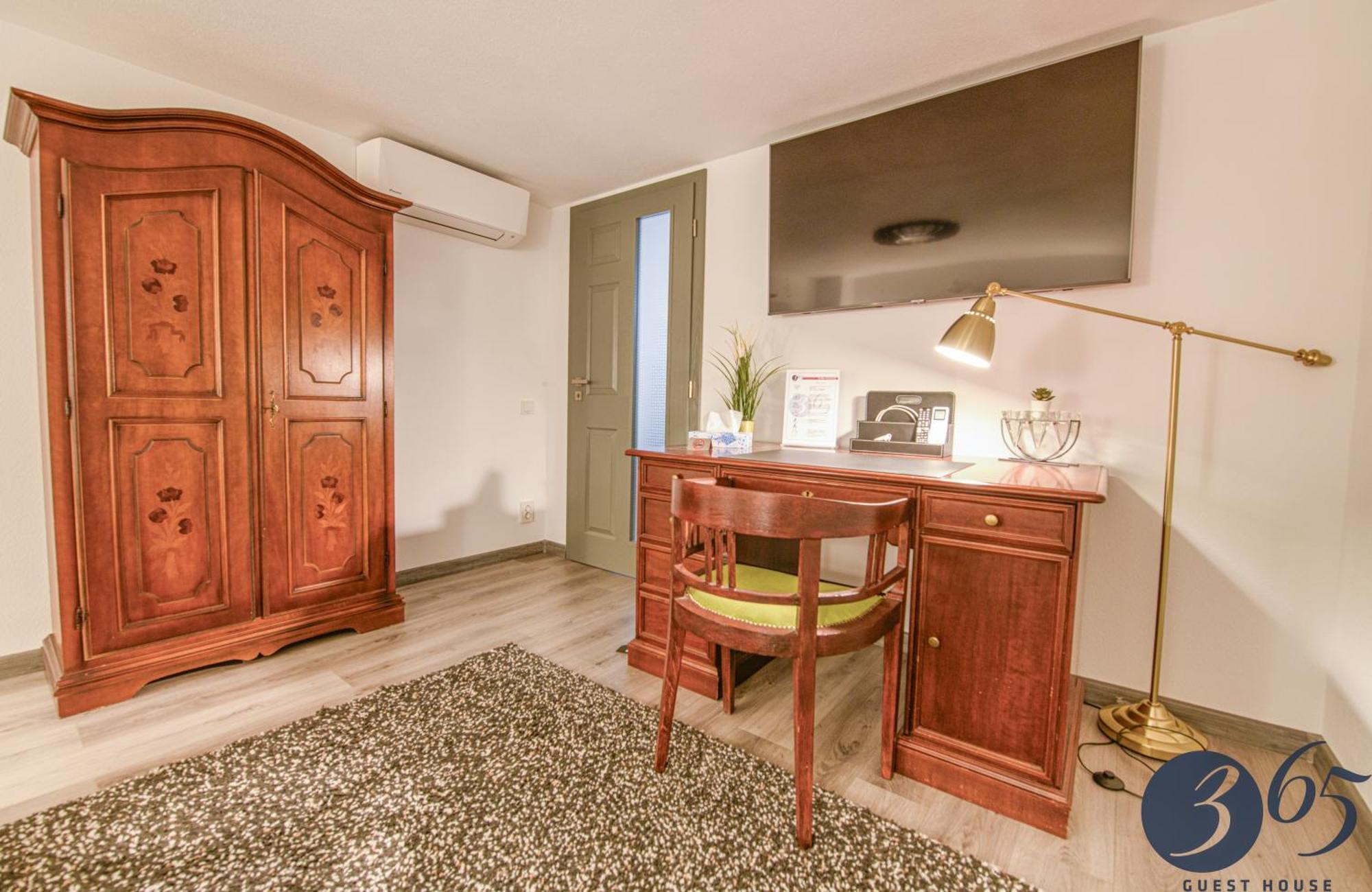365 Guest House Хунедоара Экстерьер фото