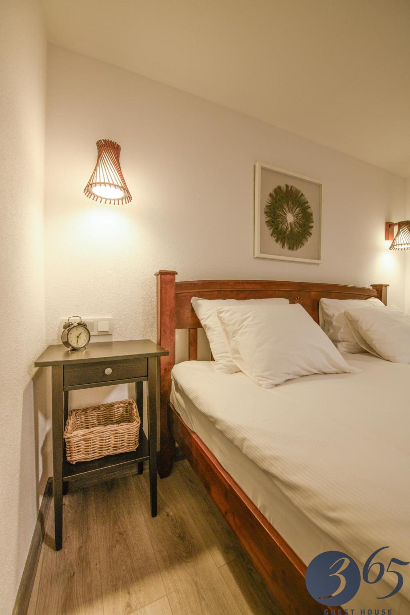 365 Guest House Хунедоара Экстерьер фото