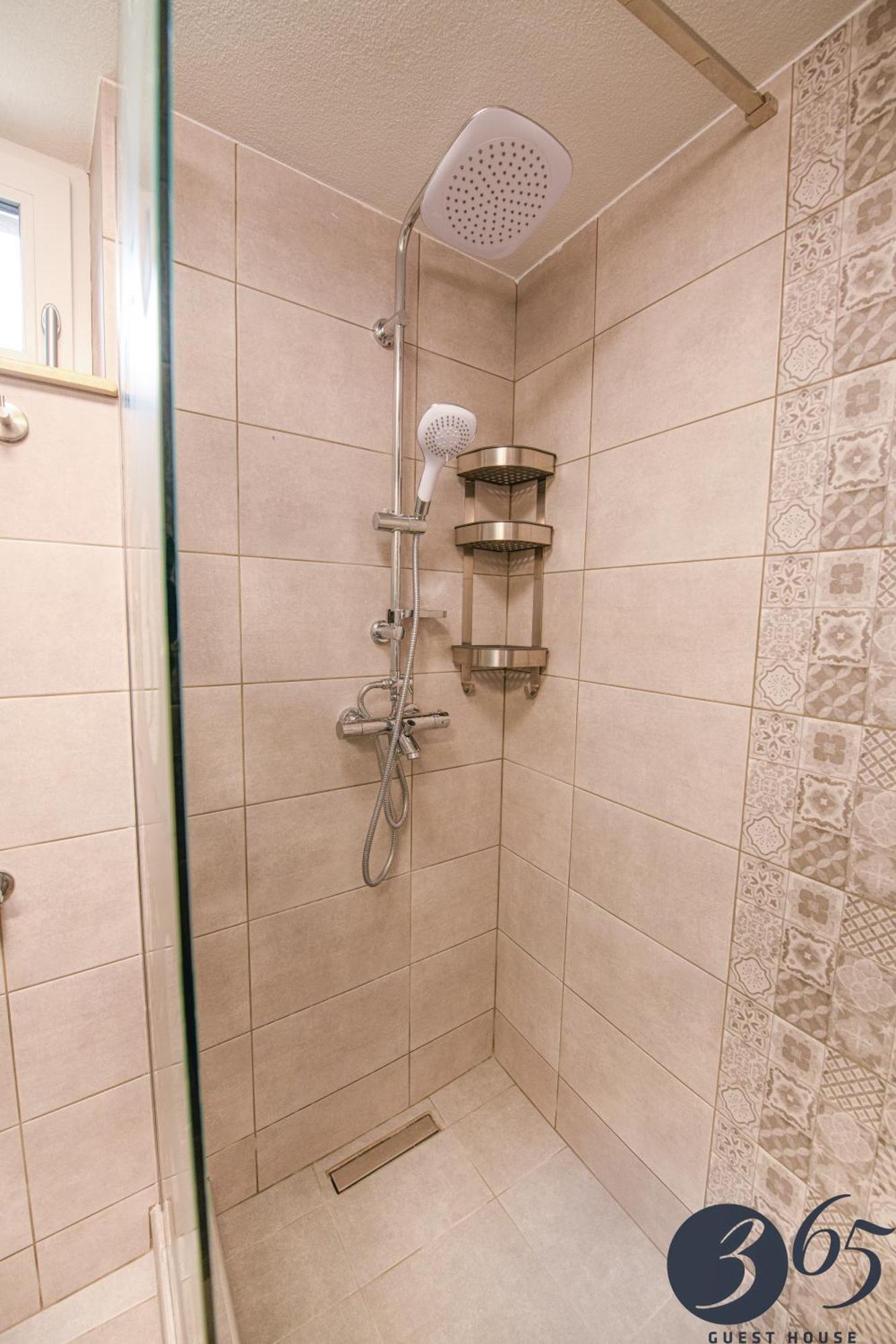 365 Guest House Хунедоара Экстерьер фото