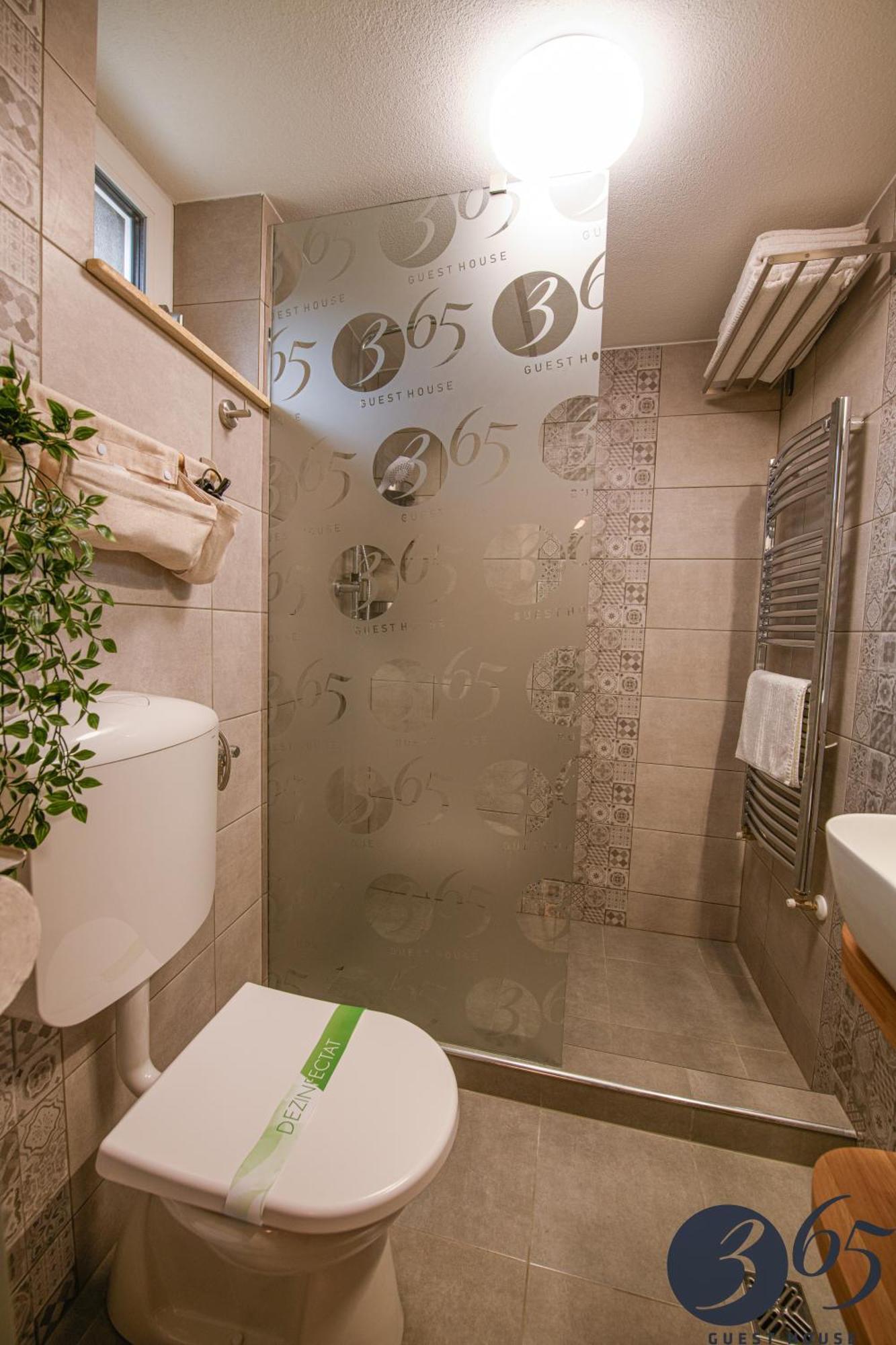 365 Guest House Хунедоара Экстерьер фото