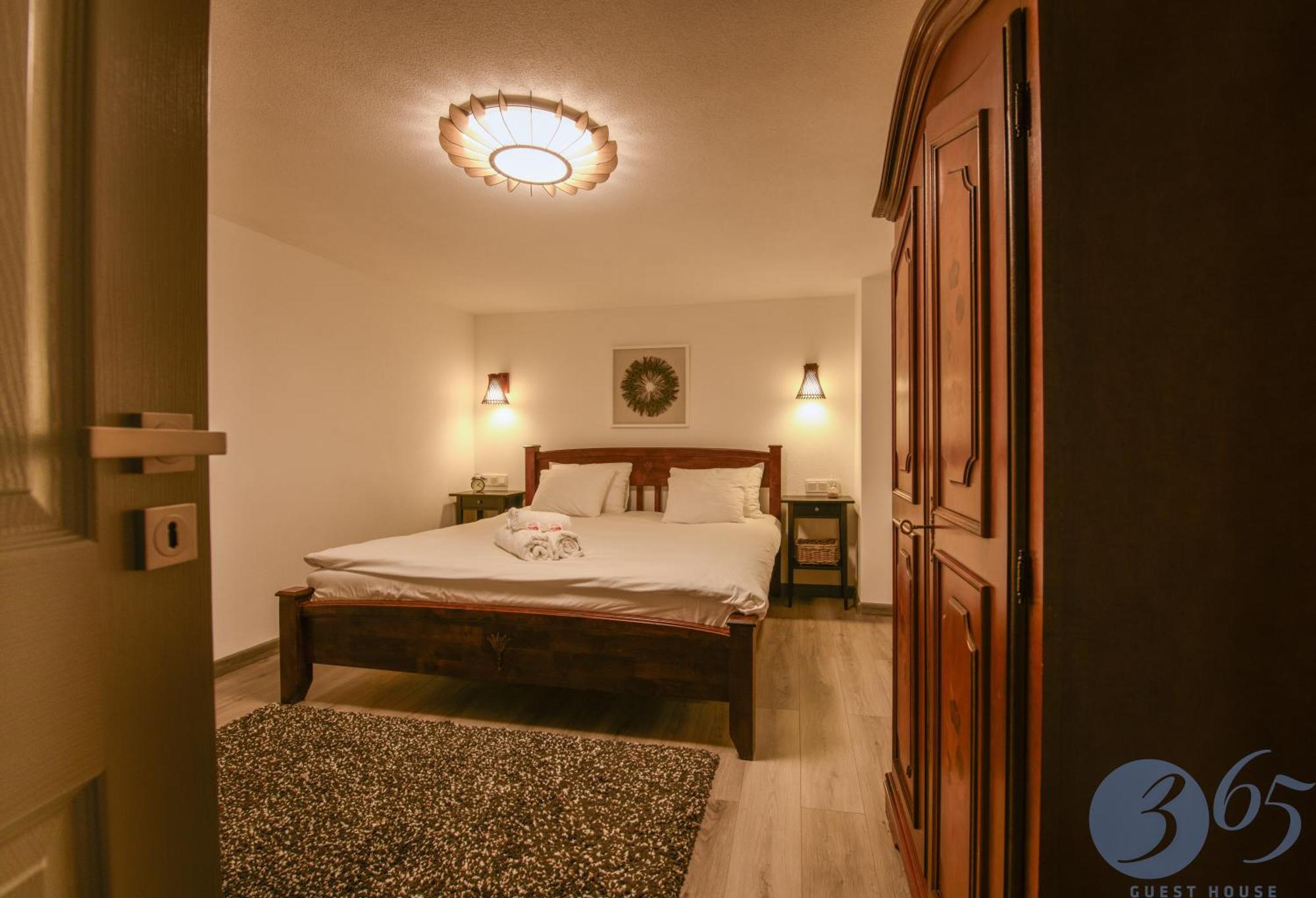 365 Guest House Хунедоара Экстерьер фото