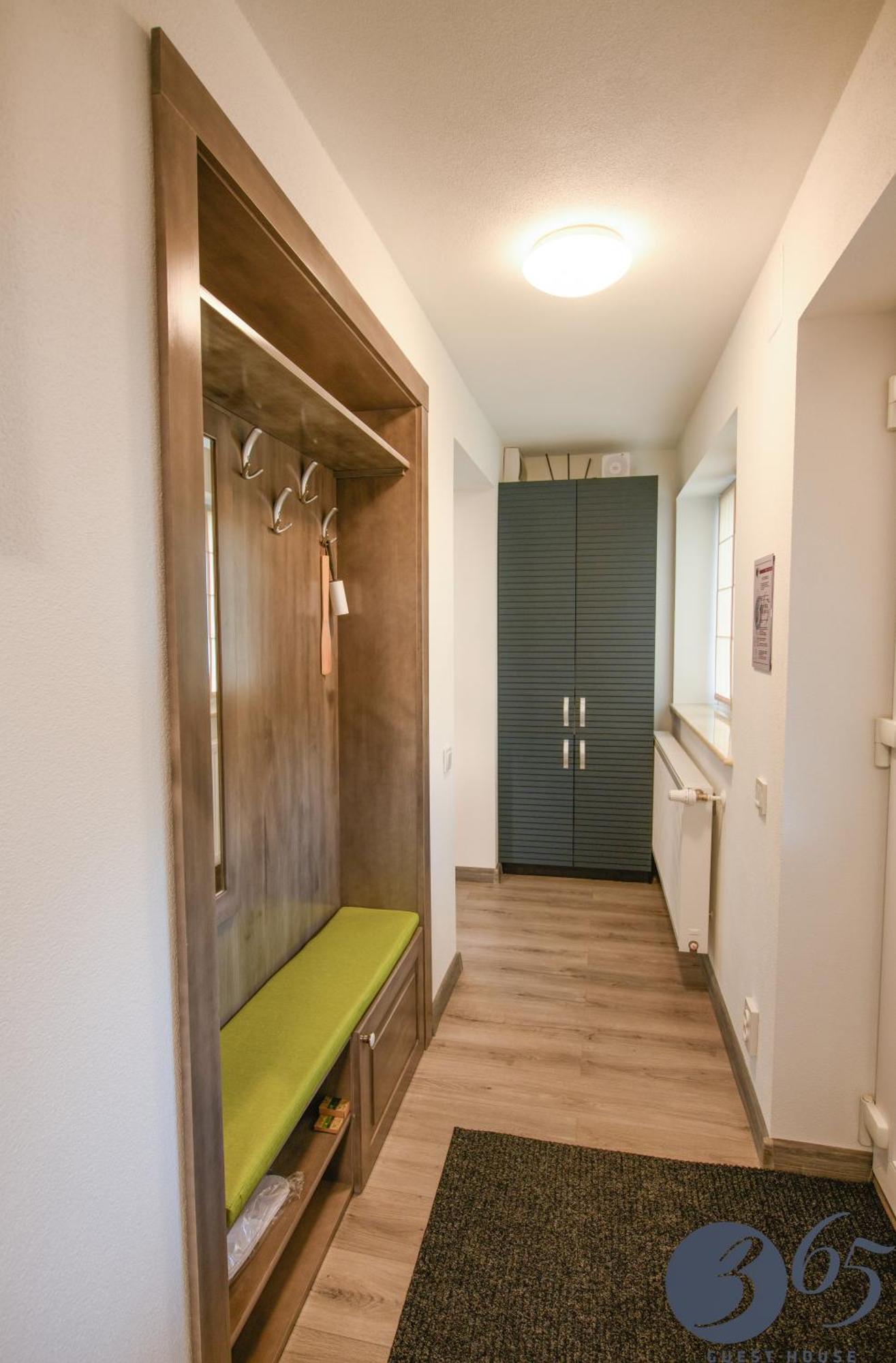 365 Guest House Хунедоара Экстерьер фото