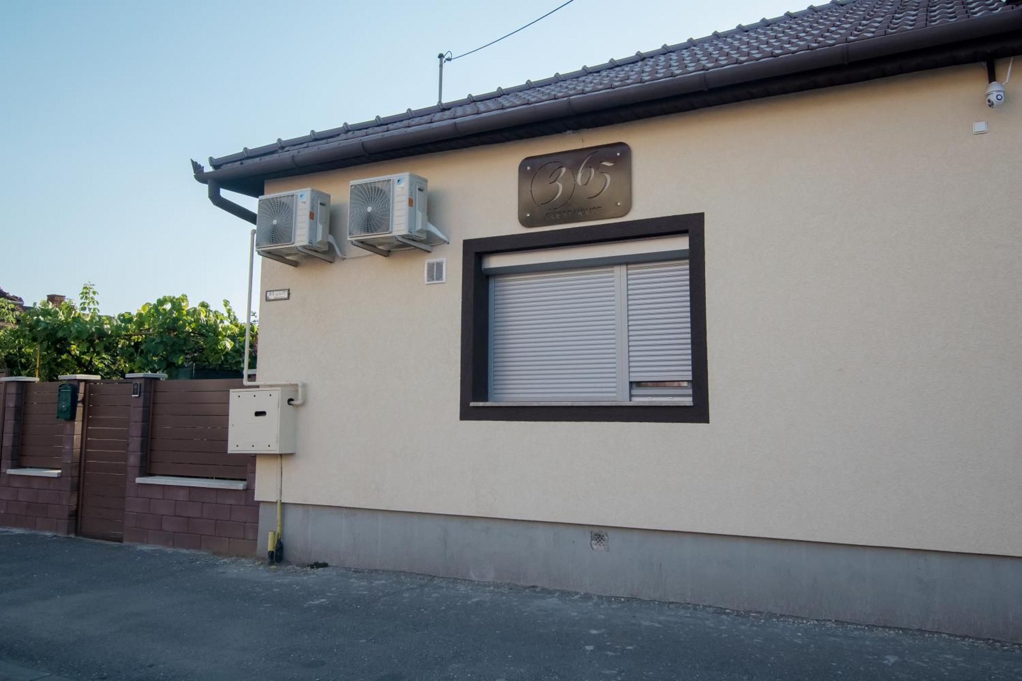 365 Guest House Хунедоара Экстерьер фото